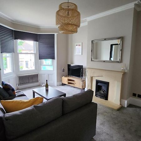 Contemporary Beach Apartment Brighton Exteriör bild