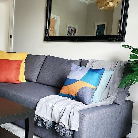 Contemporary Beach Apartment Brighton Exteriör bild